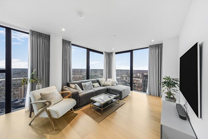 3 Bedroom Apartment To Rent In Hampton Tower, Canary Wharf, E14