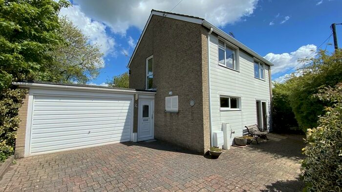 4 Bedroom Detached House To Rent In Noreuil Road, Petersfield, GU32