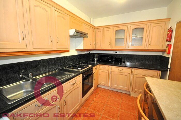 4 Bedroom Flat To Rent In Crowndale Road, Mornington Crescent, NW1