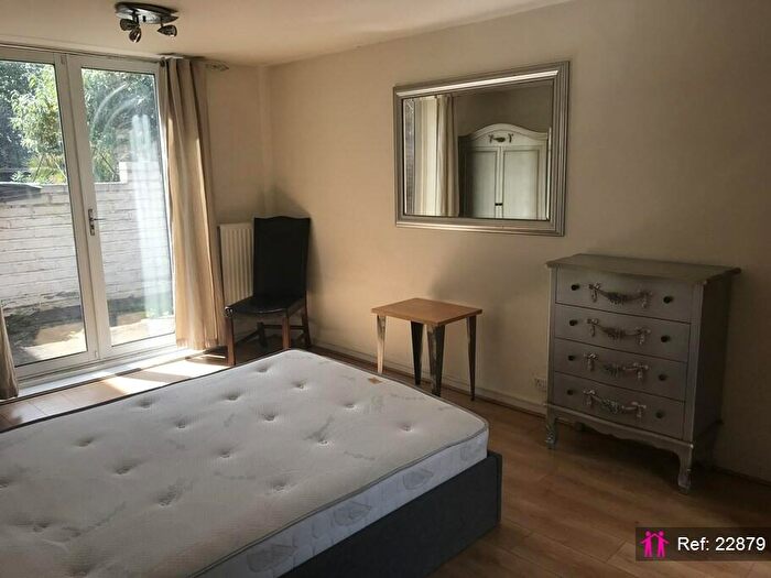 4 Bedroom End Of Terrace House To Rent In Dunston Road, London, SW11