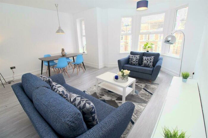 2 Bedroom Flat To Rent In Claude Road, Roath, Cardiff, CF24