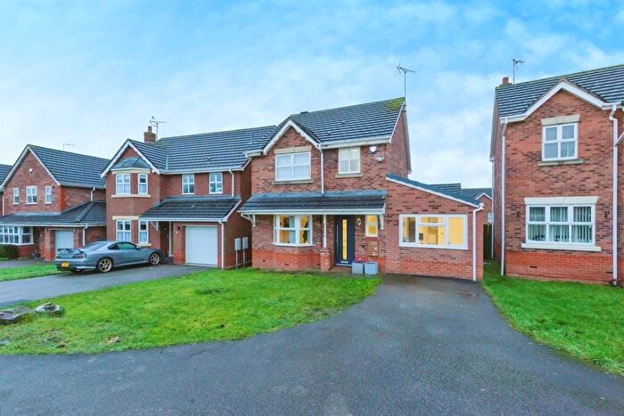 4 Bedroom Detached House For Sale In Herongate Road, Leicester, LE5
