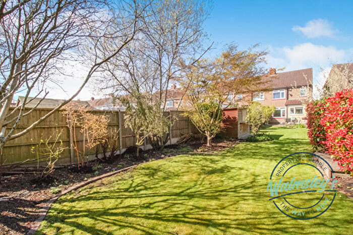 3 Bedroom End Of Terrace House For Sale In Wyken Avenue, Coventry, CV2