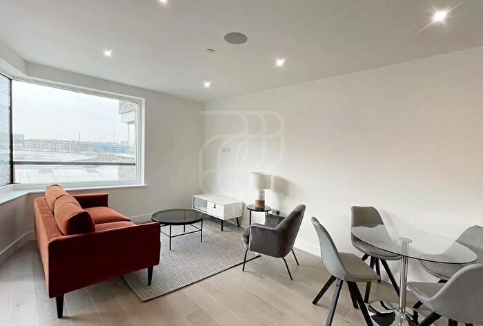 2 Bedroom Flat To Rent In New Tannery Way, London, SE1