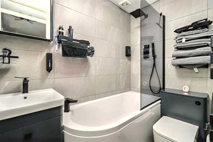 2 Bedroom Terraced House For Sale In Cul Se Sac Close To Lovely Walks In Clevedon, BS21