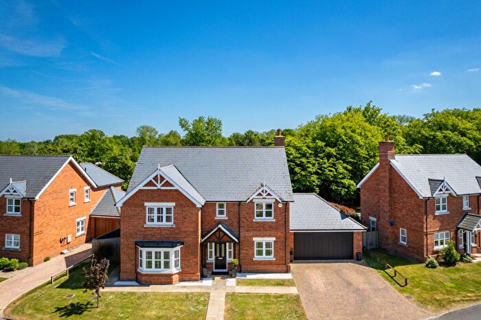 4 Bedroom Detached House For Sale In Blue Bird Gate, Charlwood, RH6