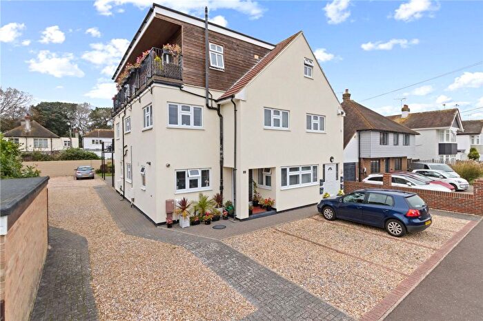 3 Bedroom Flat For Sale In Selsey Avenue, The Pearl, PO21