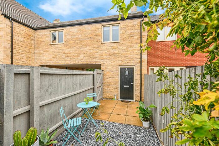 1 Bedroom Apartment For Sale In Uffington Road, Stamford, PE9