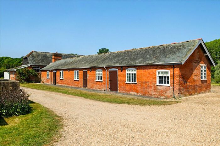 3 Bedroom Bungalow To Rent In Lyburn Road, Hamptworth, Salisbury, Wiltshire, SP5