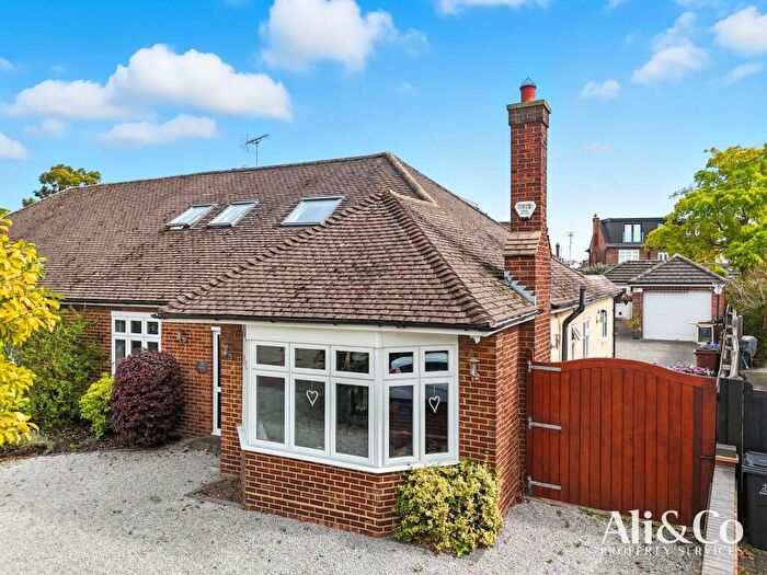 5 Bedroom Bungalow For Sale In Stanford Road, Grays, RM16