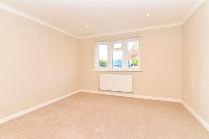 4 Bedroom Bungalow For Sale In Compton Road, New Milton, Hampshire, BH25