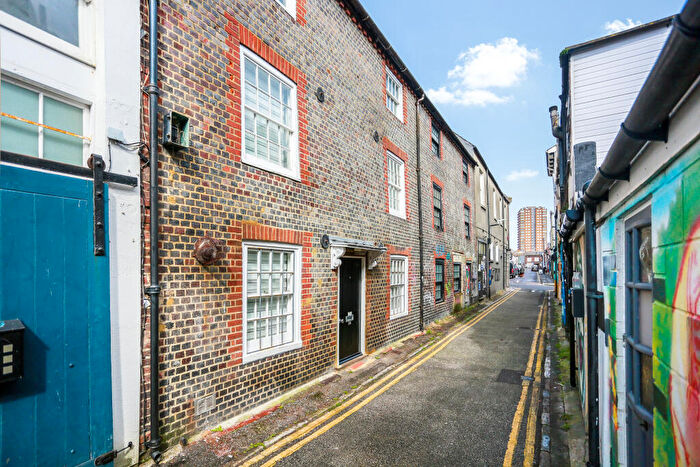 3 Bedroom Cottage To Rent In Orange Row, Brighton, BN1