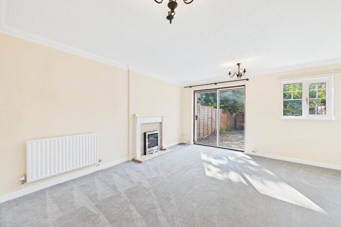 3 Bedroom Terraced House To Rent In Saddler Corner, Sandhurst, Berkshire, GU47