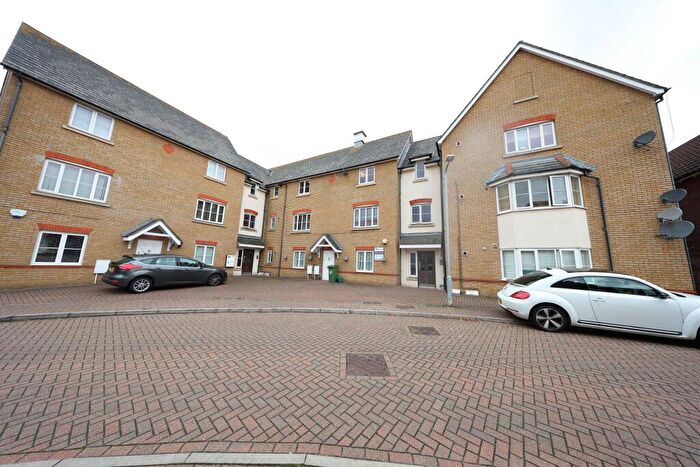 2 Bedroom Flat To Rent In San Marcos Drive, Chafford Hundred, RM16