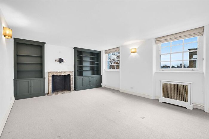 4 Bedroom Flat To Rent In Onslow Square, South Kensington, London, SW7