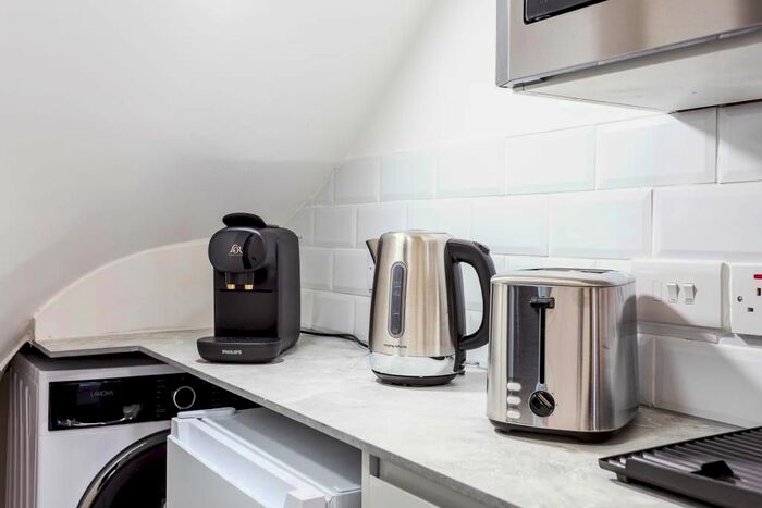 Studio To Rent In Bond Street, Ealing, W5