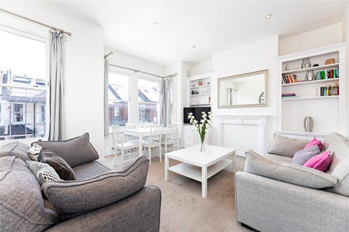 2 Bedroom Apartment For Sale In Dorothy Road, London, SW11