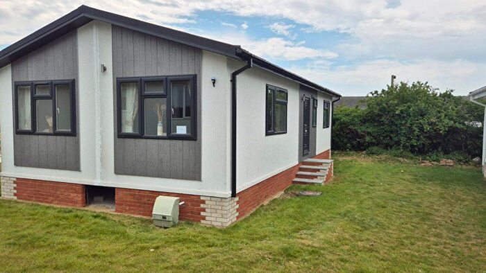 2 Bedroom Park Home For Sale In The Otterham Residential Park, ME8