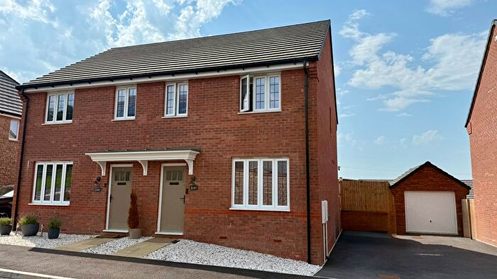 3 Bedroom Semi-Detached House For Sale In Gadwall Place, Filham, Ivybridge, PL21