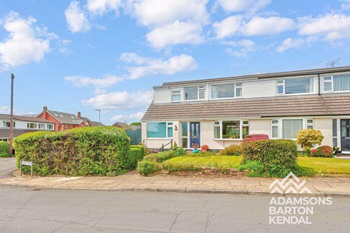 3 Bedroom Semi-Detached House For Sale In Bramley Road, Bamford, Rochdale, OL11