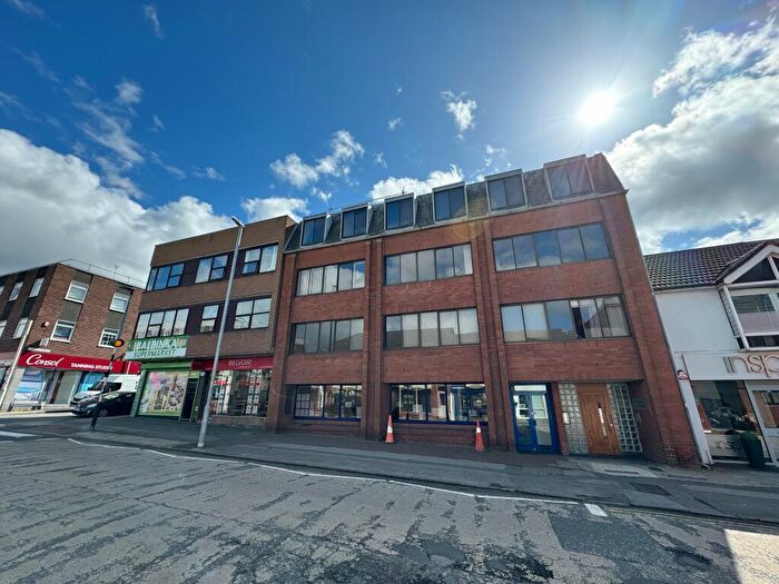 1 Bedroom Flat To Rent In Commercial Road, Swindon, SN1