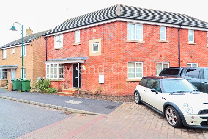 4 Bedroom Semi-Detached House To Rent In Kiln Street, Hampton Vale, Peterborough, PE7