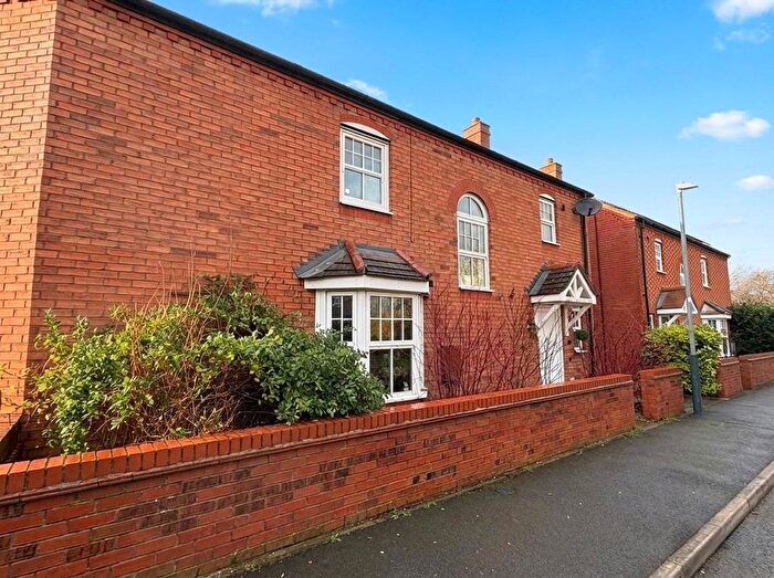 3 Bedroom End Terrace House For Sale In Park Lane, Stratford-Upon-Avon, Warwickshire, CV37