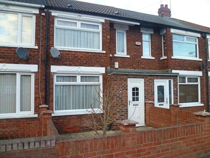 2 Bedroom Terraced House For Sale In Wharfedale Avenue, Hull, East Yorkshire, HU9