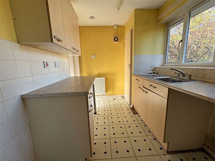 1 Bedroom Bungalow For Sale In Brocas Road, Burghfield Common, Reading, RG7