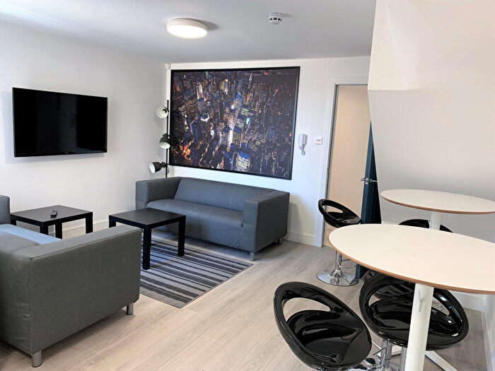 6 Bedroom Terraced House To Rent In Ling Street, Liverpool, Merseyside, L7