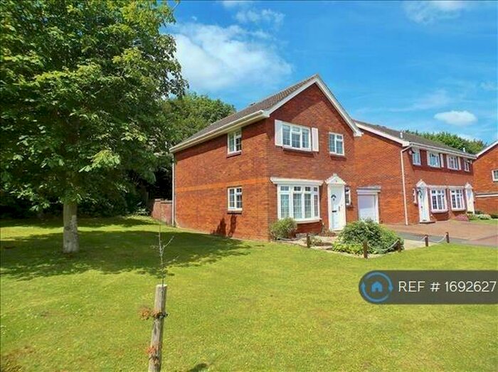 3 Bedroom Detached House To Rent In St. Vincents Place, Eastbourne, BN20