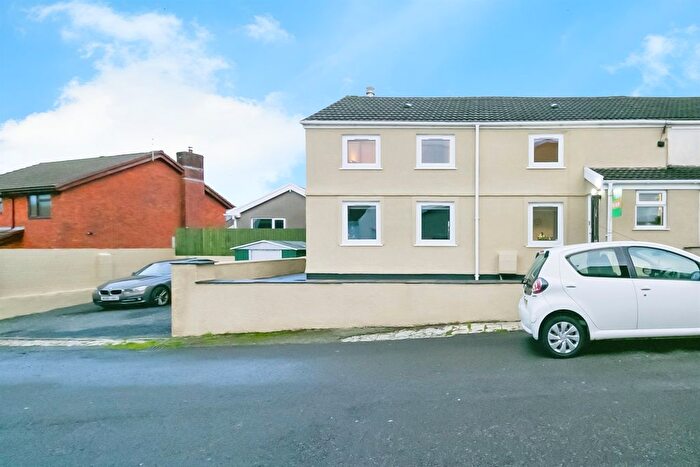 3 Bedroom Cottage For Sale In Crown Road, Kenfig Hill, Bridgend, CF33