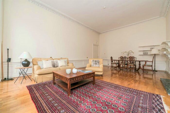 1 Bedroom Property To Rent In Great King Street, Edinburgh, EH3