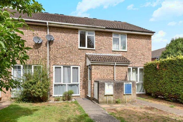 2 Bedroom Terraced House To Rent In Kidlington, Oxfordshire, OX5