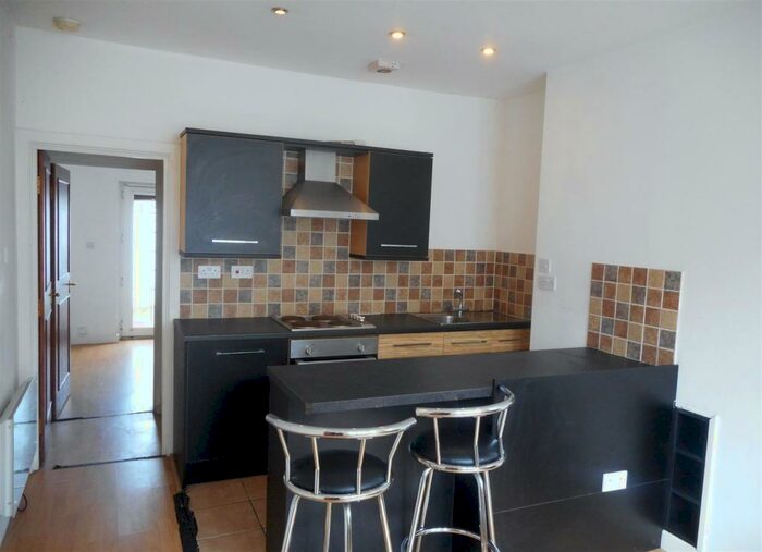 1 Bedroom Flat To Rent In Roath Court Place, Cardiff, CF24