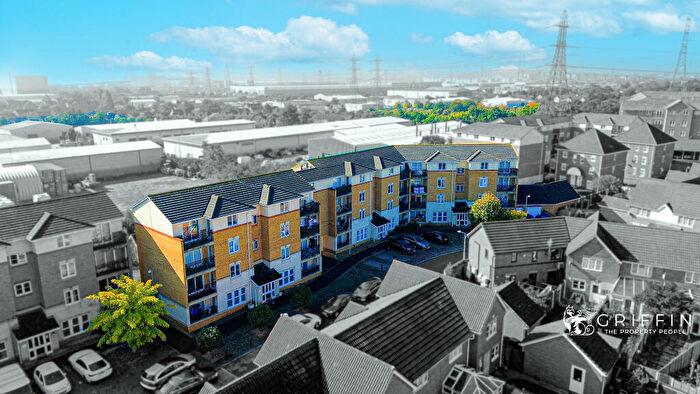 2 Bedroom Flat For Sale In Sewell Close, Chafford Hundred, Grays, RM16