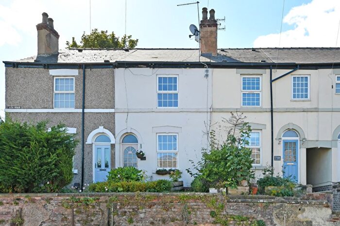 2 Bedroom Terraced House For Sale In Lea Road, Dronfield, Derbyshire, S18