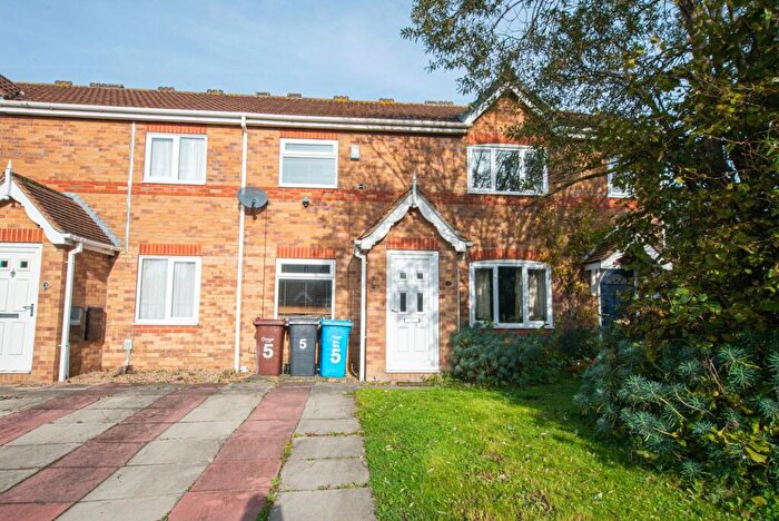2 Bedroom Terraced House For Sale In Charlestown Way, Hull, HU9