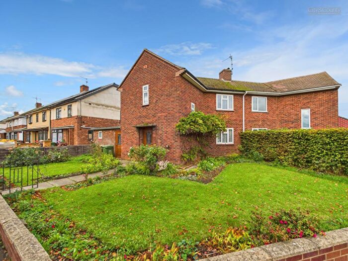 2 Bedroom Semi Detached House For Sale In Beechwood Close, Peterborough, PE1