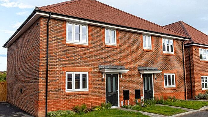 3 Bedroom Semi Detached House For Sale In Sweeters Field Road, Alfold, Cranleigh, GU6