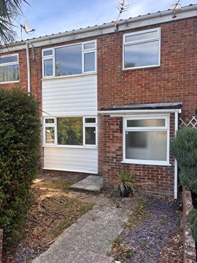 3 Bedroom Terraced House To Rent In Hayling Island, Hants, PO11