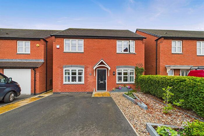 4 Bedroom Detached House For Sale In St. Marys Drive, Stretton, Burton-on-Trent, DE13