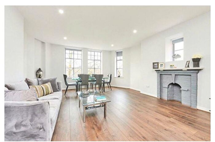 3 Bedroom Flat To Rent In Maida Vale, London, W9