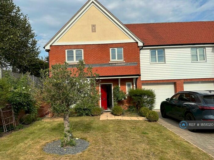 3 Bedroom Semi-Detached House To Rent In Ridley Green, Hartford End, Chelmsford, CM3