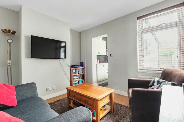 2 Bedroom Terraced House To Rent In Brunswick Street, Reading RG1