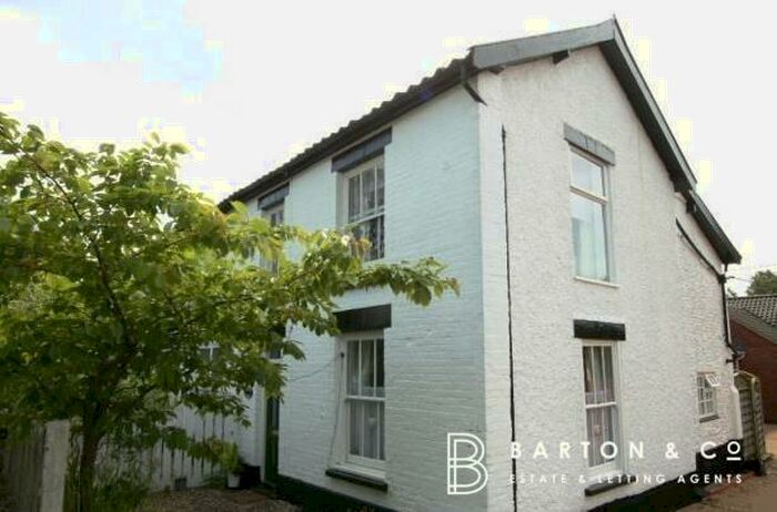 4 Bedroom Semi-Detached House To Rent In Norwich Road, Besthorpe, NR17