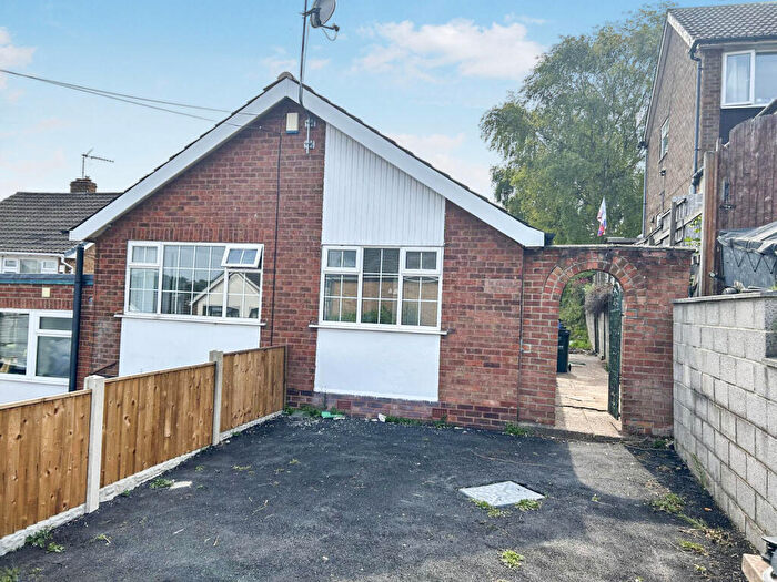 3 Bedroom Bungalow To Rent In Lascelles Avenue, Nottingham, Gedling, NG4