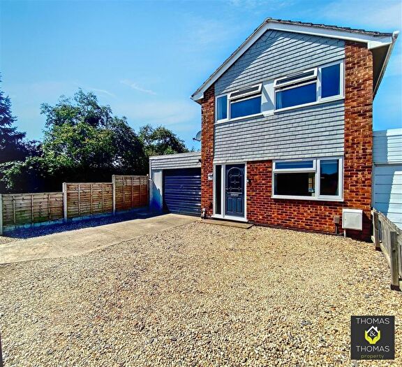 3 Bedroom Detached House For Sale In Poplar Way, Hardwicke, GL2