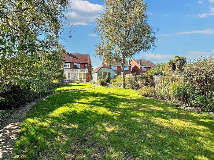 3 Bedroom Semi-Detached House For Sale In Gravel Close, Downton, SP5
