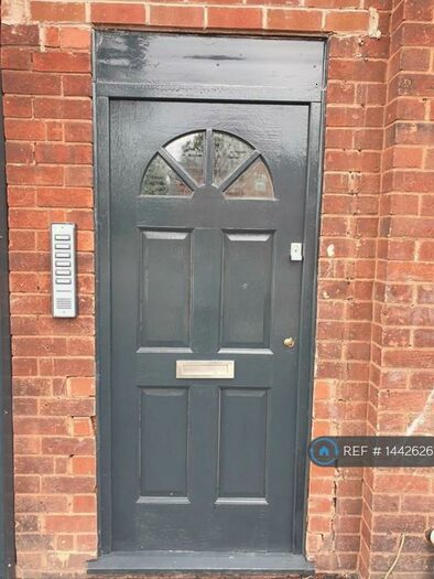 3 Bedroom Flat To Rent In Bordesley Green East, Stechford, Birmingham, B33